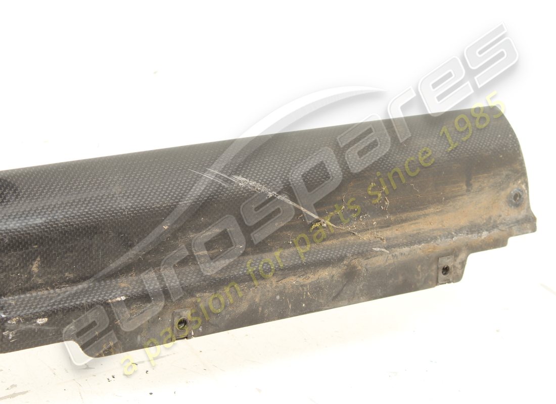 damaged ferrari complete rh outer sill cover. part number 89130300 (3)
