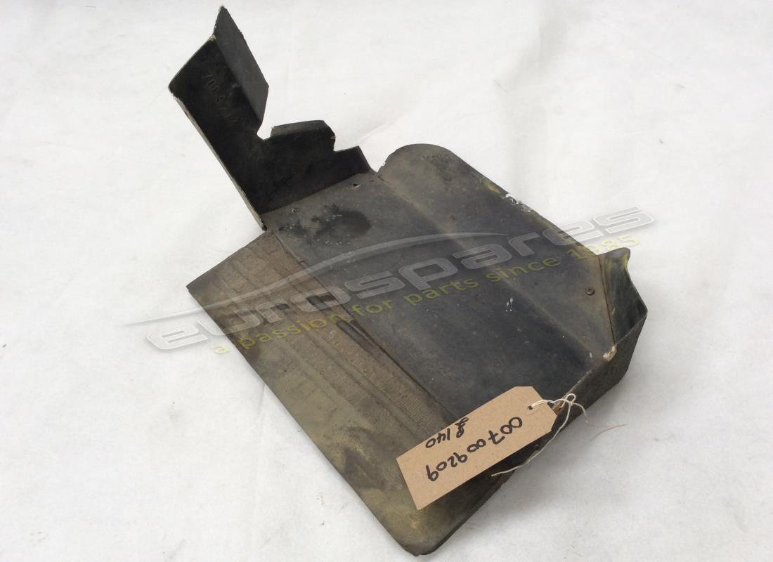 USED Lamborghini AIR RADIATOR LOWER AIR BULKHE AD . PART NUMBER 007009209 (1)