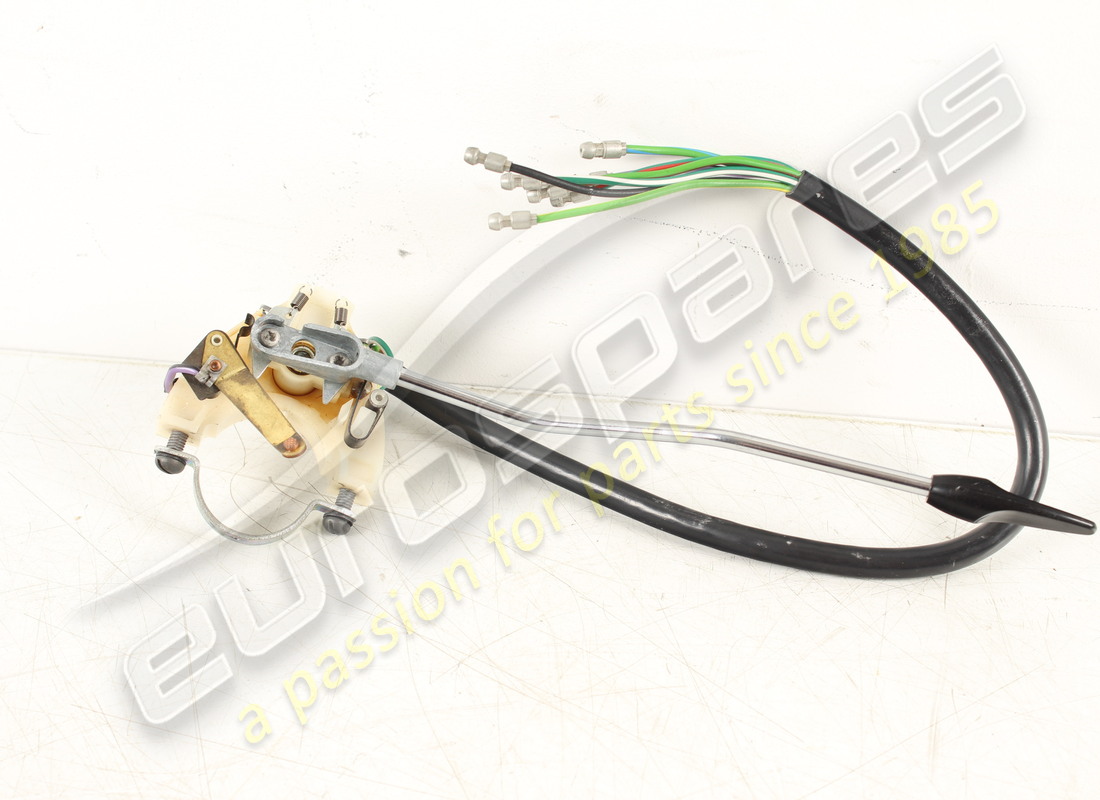 NEW Maserati SINGLE LEVER SWITCH RHD PART NUMBER 116GS68988 (1)