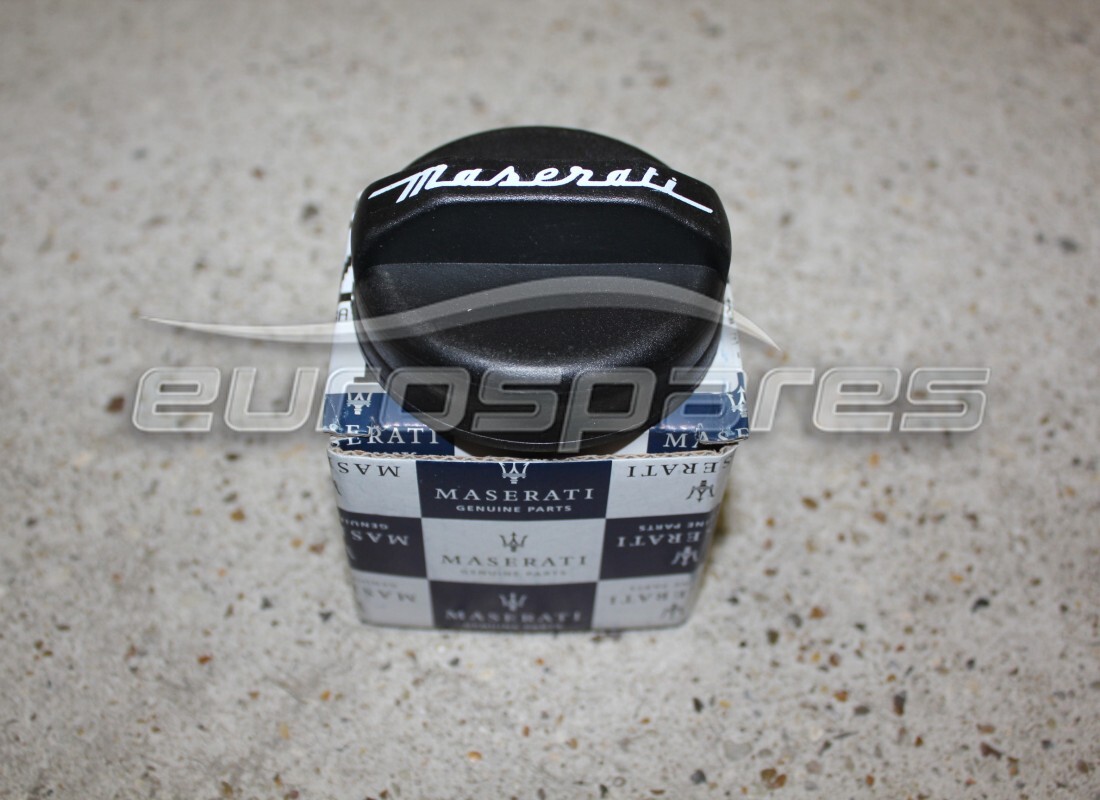 NEW Maserati CAP FOR COMPLETE OIL TANK. PART NUMBER 189116 (1)