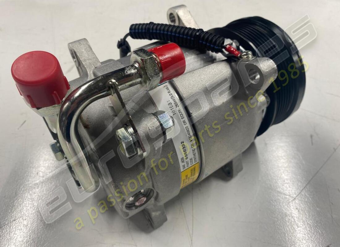 NEW Ferrari AIR CONDITIONING COMPRESSOR. PART NUMBER 204539 (4)