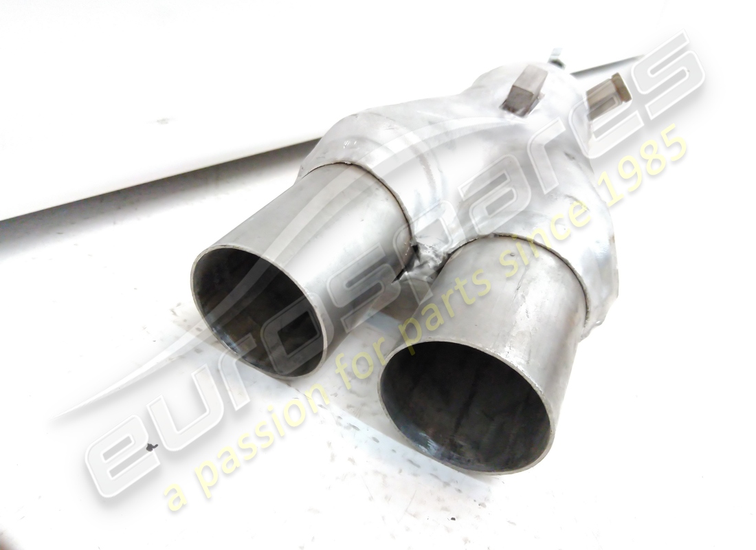 NEW Lamborghini RH THREE-WAY PIPE ASSEMBLY. PART NUMBER 004432704 (4)