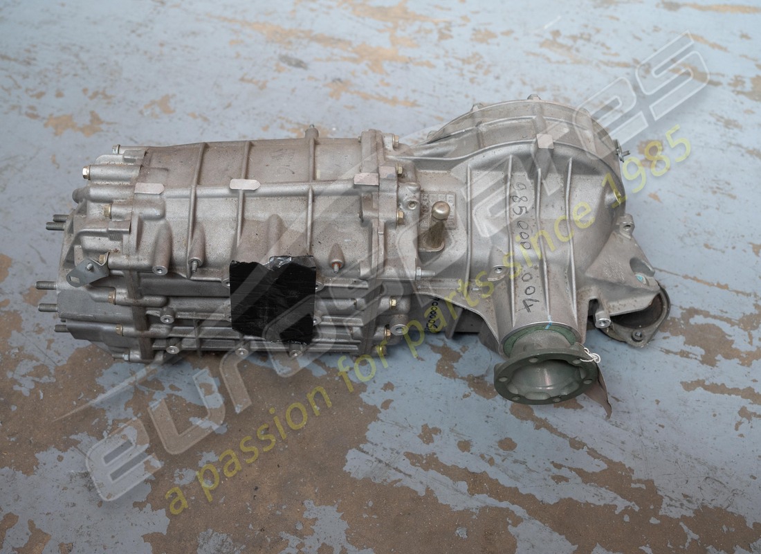 NEW (OTHER) MASERATI COMPLETE GEARBOX. PART NUMBER 184451 (4) new (other) maserati complete gearbox. part number 184451 (4)