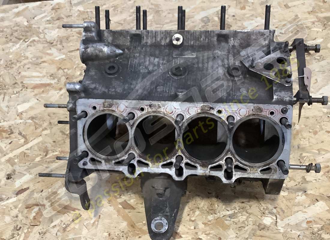 used ferrari f355 crankcase. part number 164025 (4)