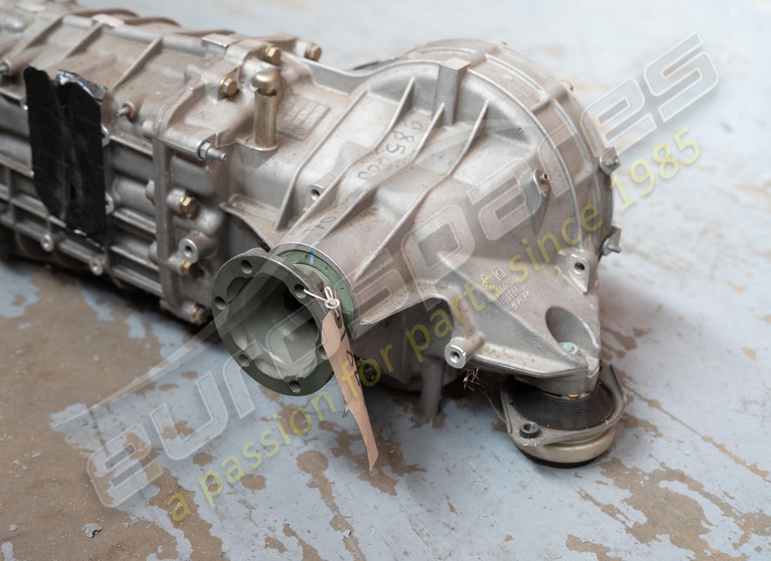 NEW (OTHER) MASERATI COMPLETE GEARBOX. PART NUMBER 184451 (5) new (other) maserati complete gearbox. part number 184451 (5)