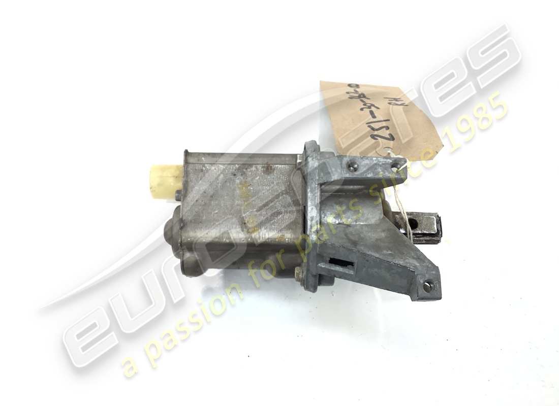 new ferrari rh quarter light motor. part number 2513036200 (2)