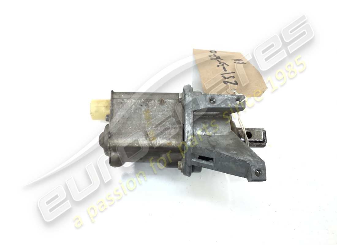 new ferrari rh qtr light motor. part number 2513036200 (2)