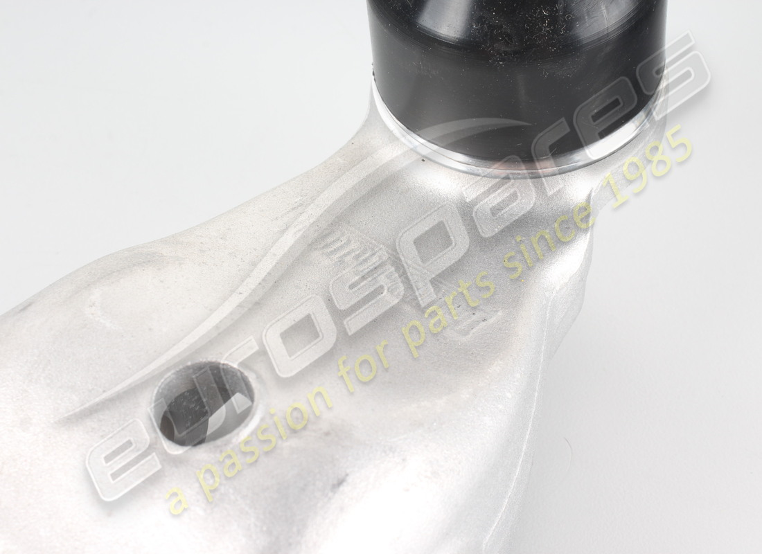 new ferrari lower lh arm. part number 264523 (5)