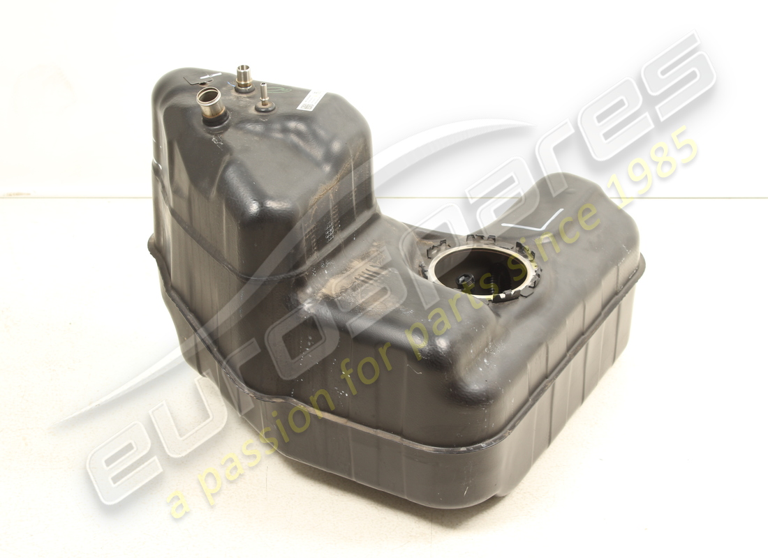 used lamborghini fuel tank with attachments. part number 4t8201022g (3)