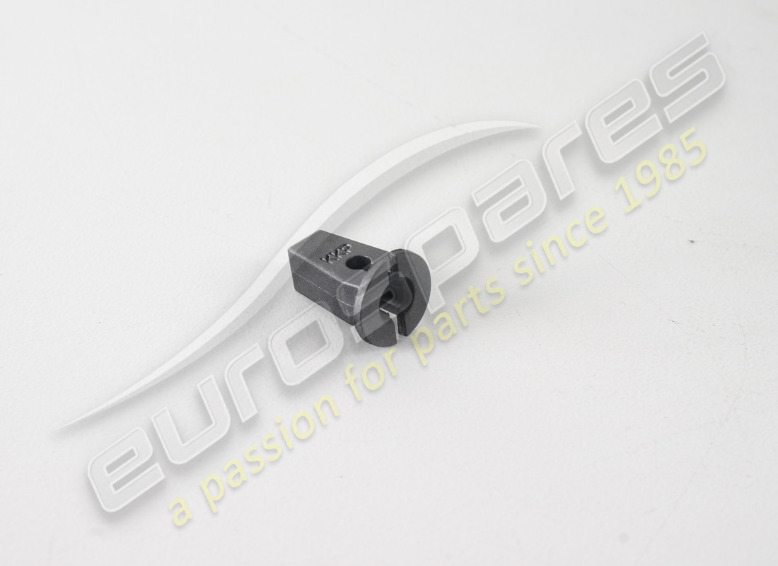 new lamborghini expansion nut st4.8. part number 6n0809966a (1)