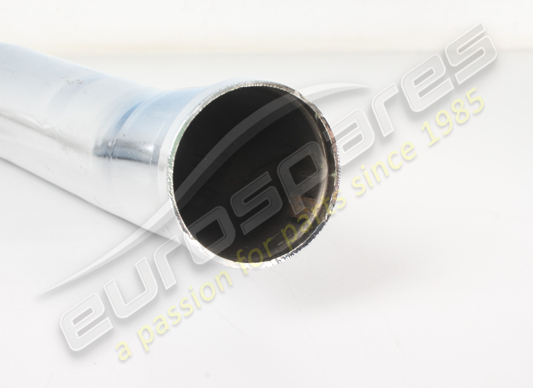 NEW MASERATI AIR DEL.PIPE FROM RH TURBO T. PART NUMBER 571362900 (2) new maserati air del.pipe from rh turbo t. part number 571362900 (2)