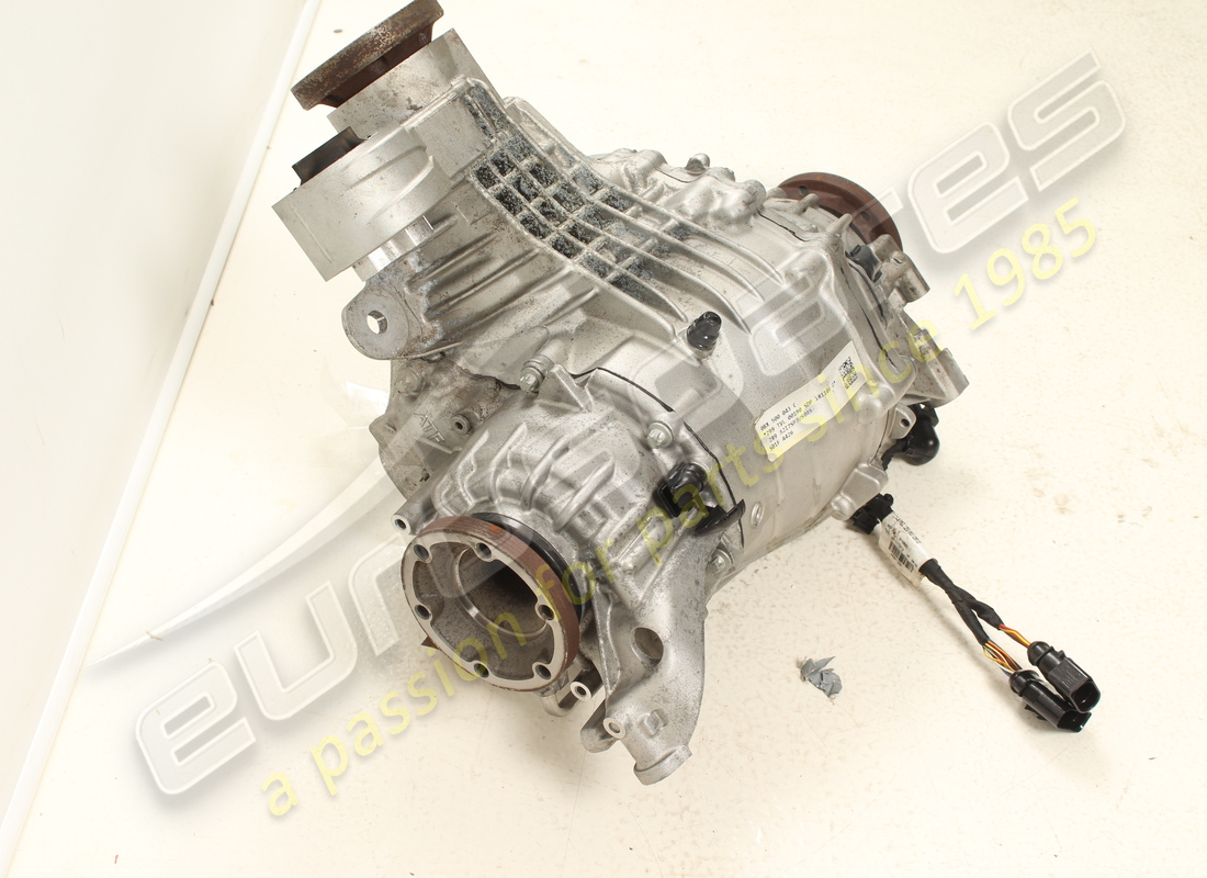 used lamborghini rear differential 43/13. part number 0bx500043c (2)