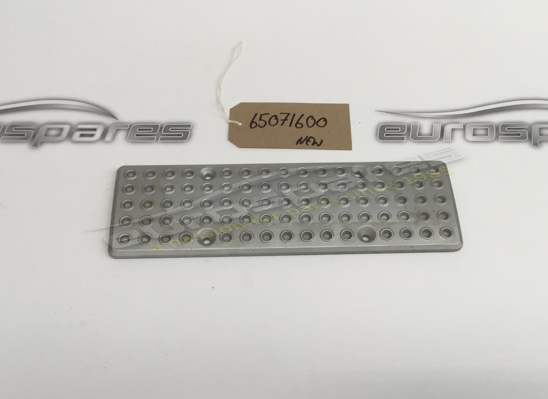 new ferrari cover lhd part number 65071600 (1)