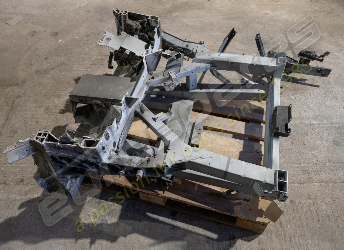 used lamborghini front end frame. part number 400805011f (3)