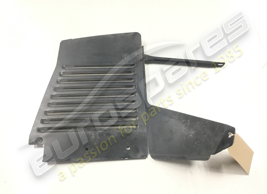 new ferrari lh rear gravel guard. part number 64650800 (2)