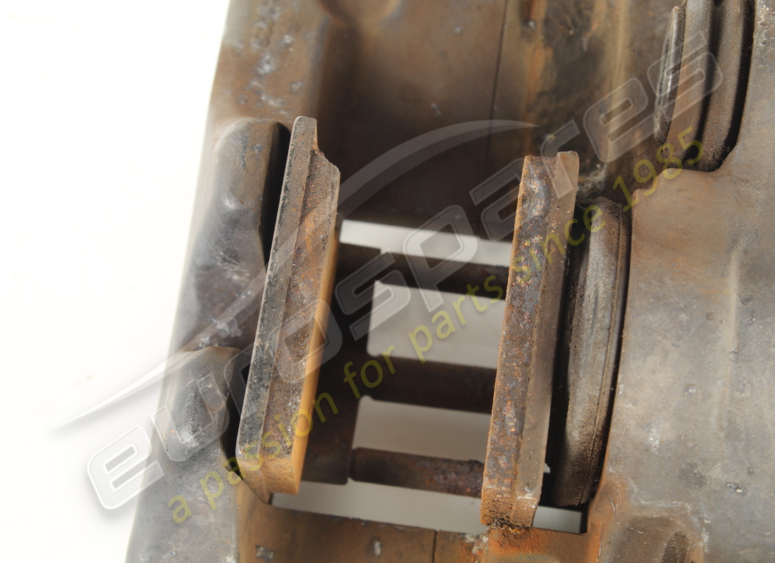 used lamborghini brake caliper. part number 420615403b (1)