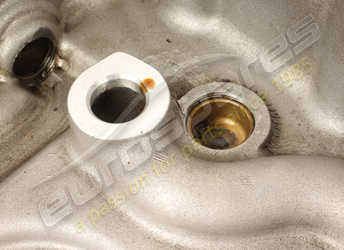 USED FERRARI SUMP. PART NUMBER 137767 (8) used ferrari sump. part number 137767 (8)