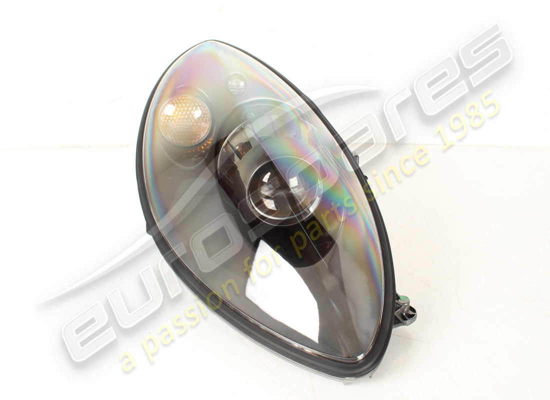 new ferrari rh headlamp unit. part number 72196896 (1)