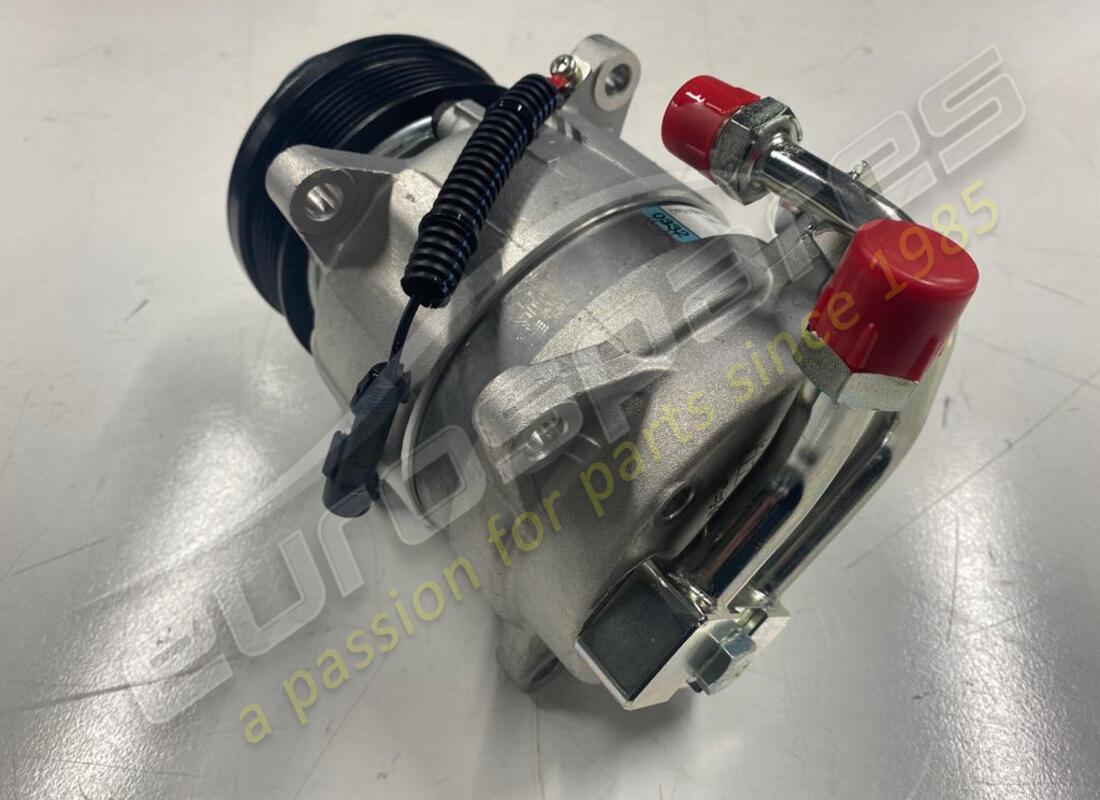 new ferrari air conditioning compressor. part number 204539 (2)