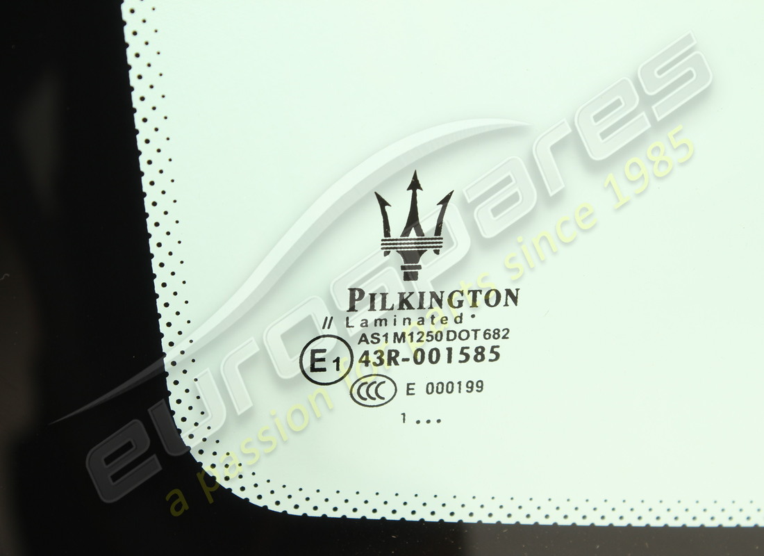 new maserati windscreen. part number 68240500 (2)