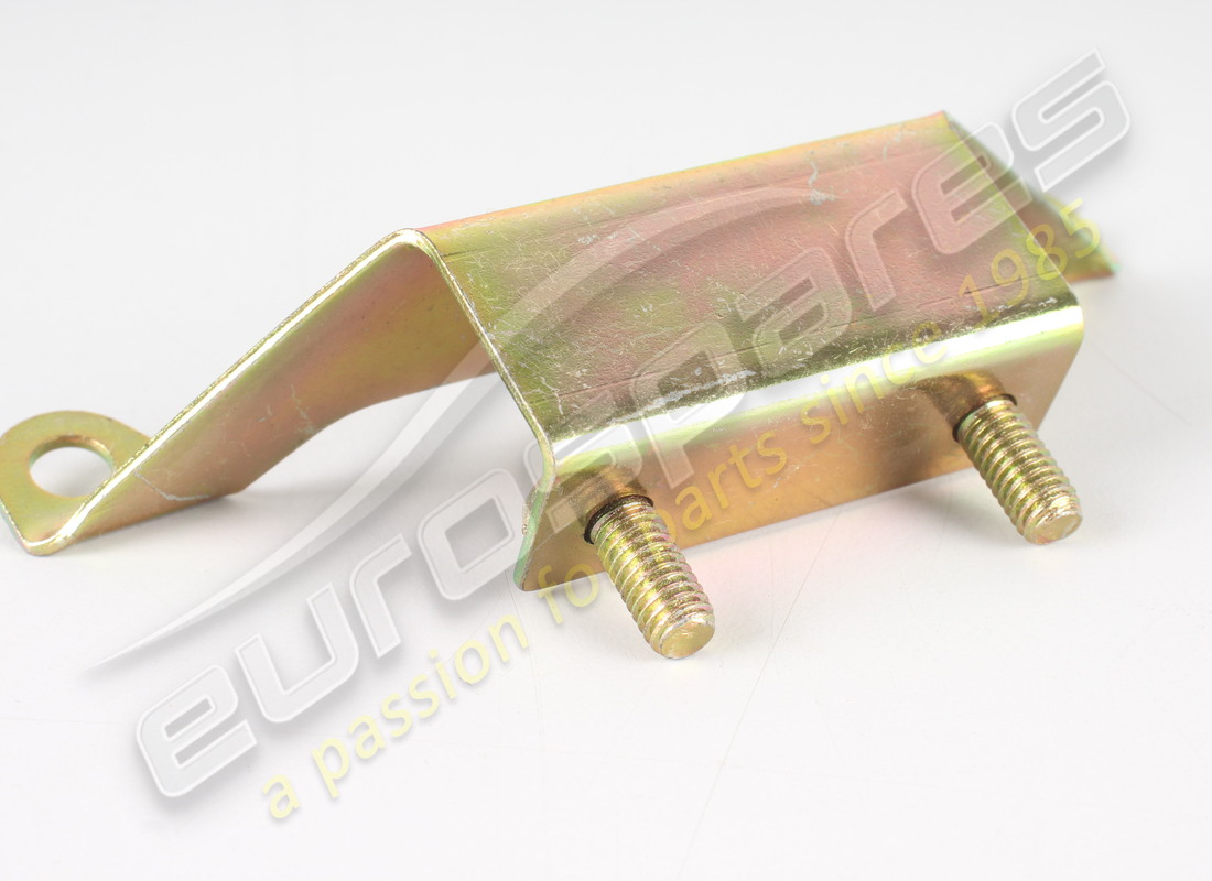 new ferrari rh bracket. part number 139596 (2)
