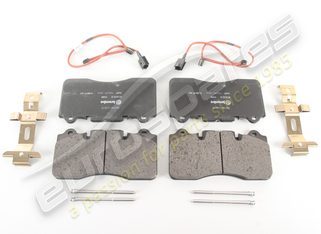 new ferrari front brake pad kit. part number 70002954 (1)