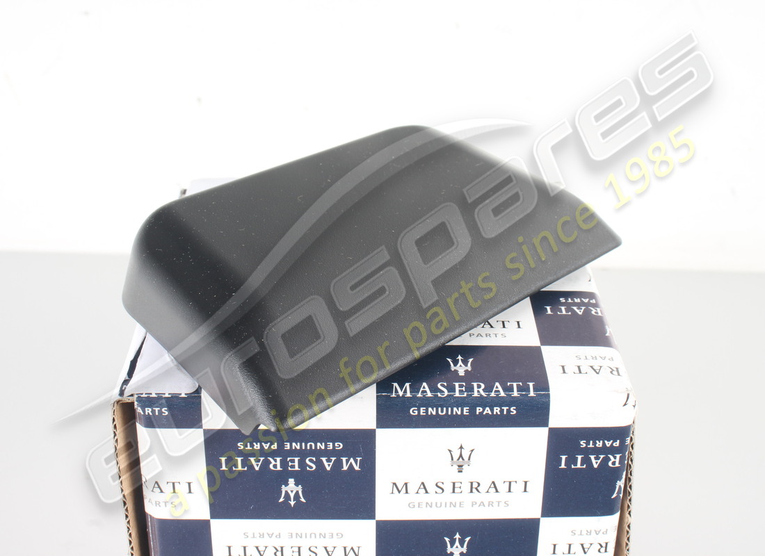 new maserati acess moulding. part number 670013465 (1)
