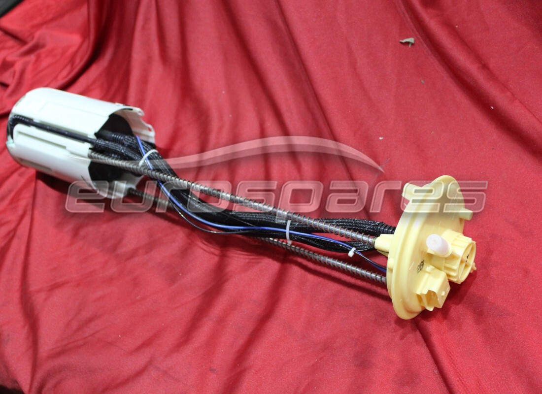 NEW Ferrari RH COMPLETE FUEL PUMP . PART NUMBER 239811 (1)
