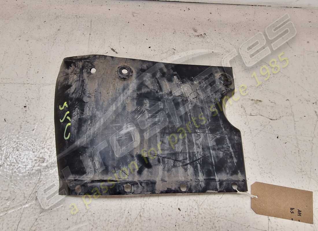 used ferrari rh front gravel guard. part number 64902400 (2)