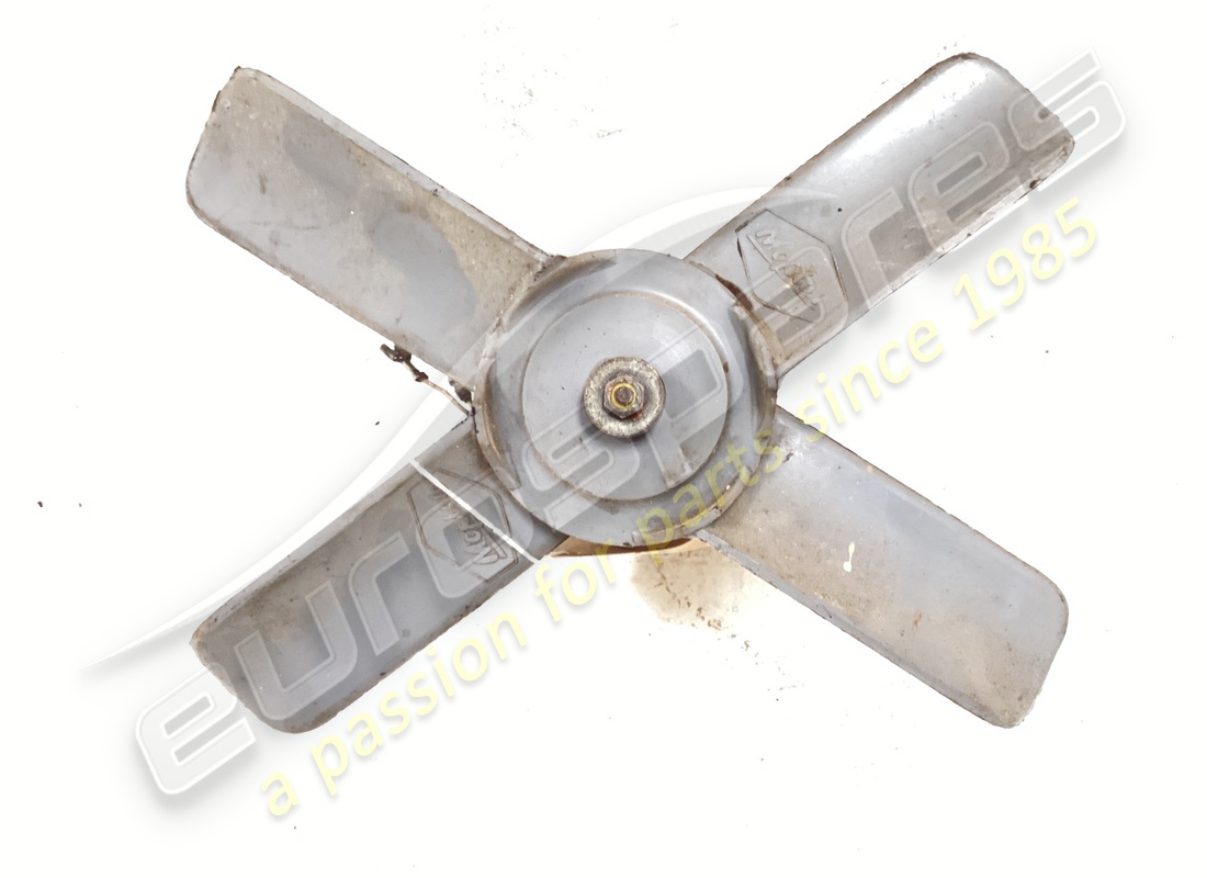 USED Ferrari FAN MOTOR + BLADE ASSEMBLY . PART NUMBER 109826A (1)