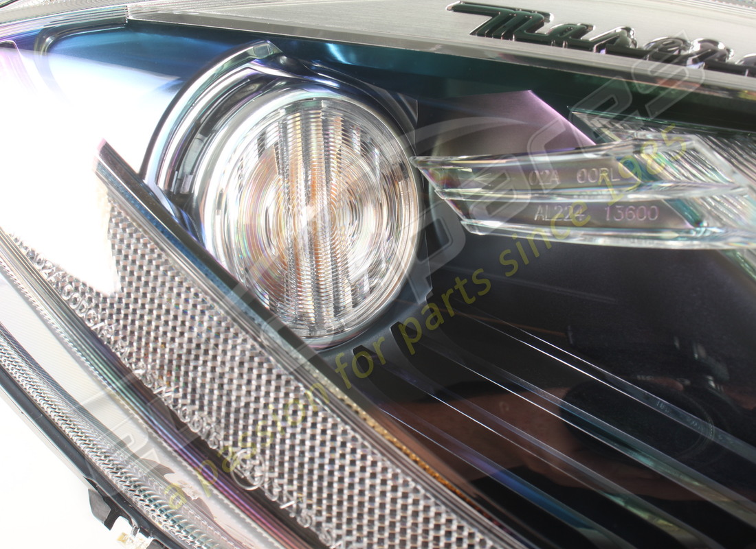 new maserati rh front headlight. part number 350565 (4)