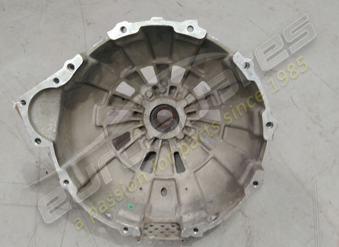 used ferrari complete clutch housing. part number 173622 (2)