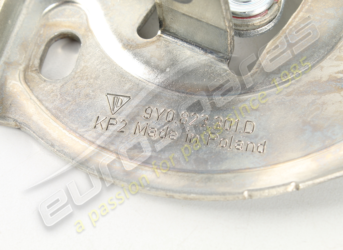 new porsche hinge. part number 9y0823301d (3)