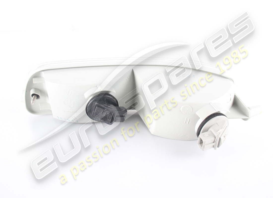 new ferrari rh front indicator lamp assembly. part number 157511 (2)