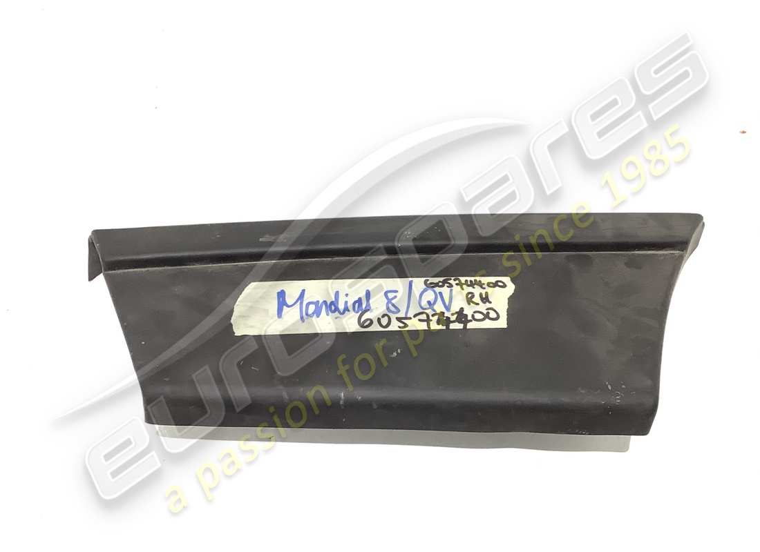 new ferrari rh rear quarter bumper. part number 60574400 (1)