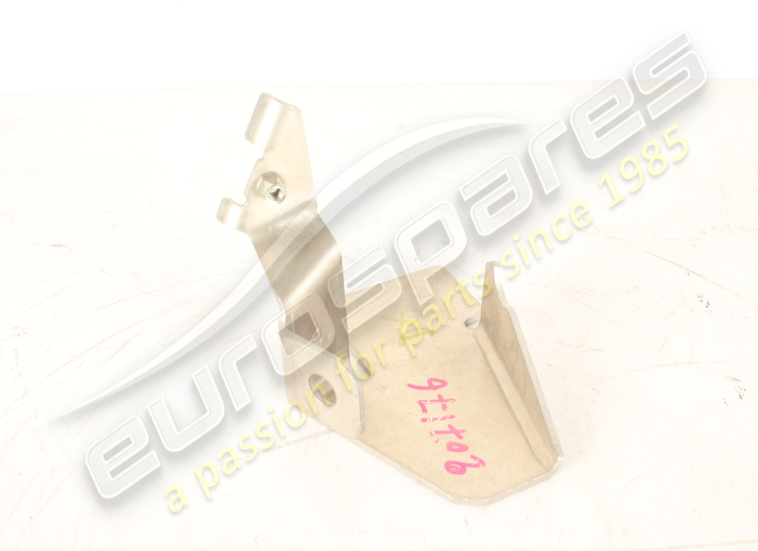 new ferrari rh bumper bracket. part number 207176 (1)