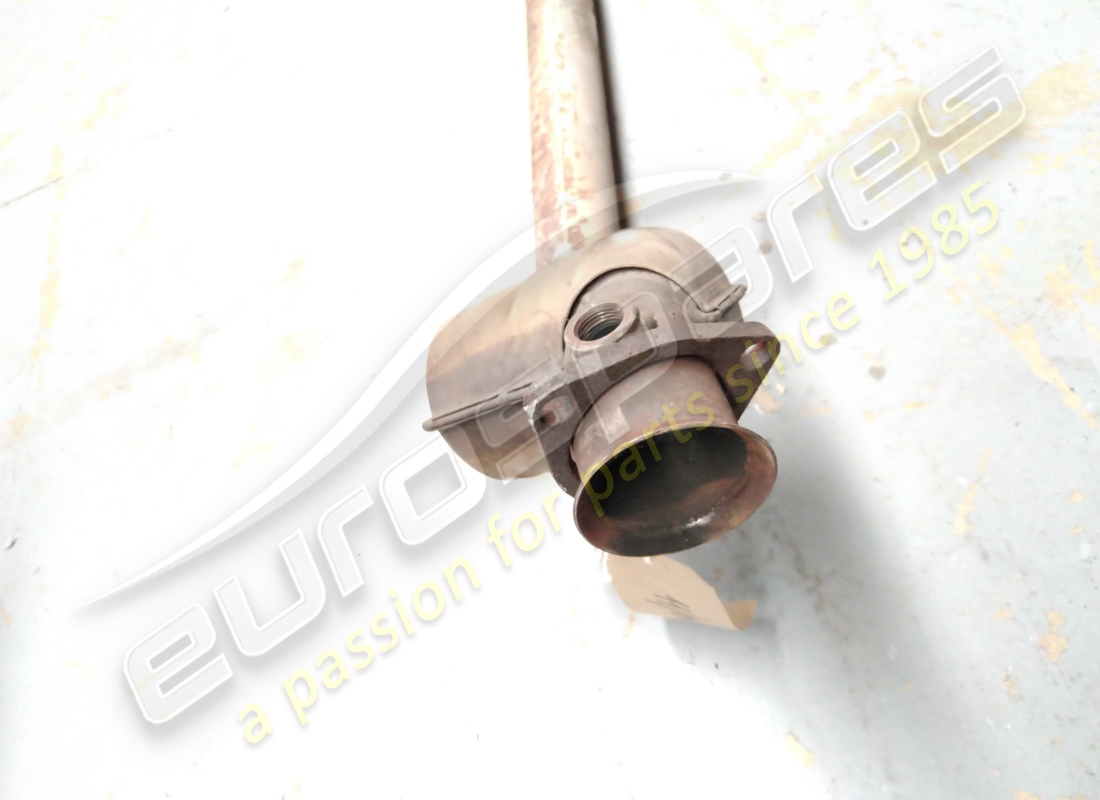 used maserati manifold with catalytic converter. part number 389005104 (2)