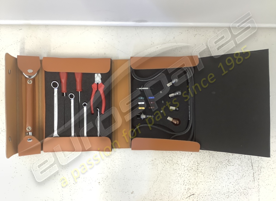 new ferrari tool kit complete. part number 169156 (1)