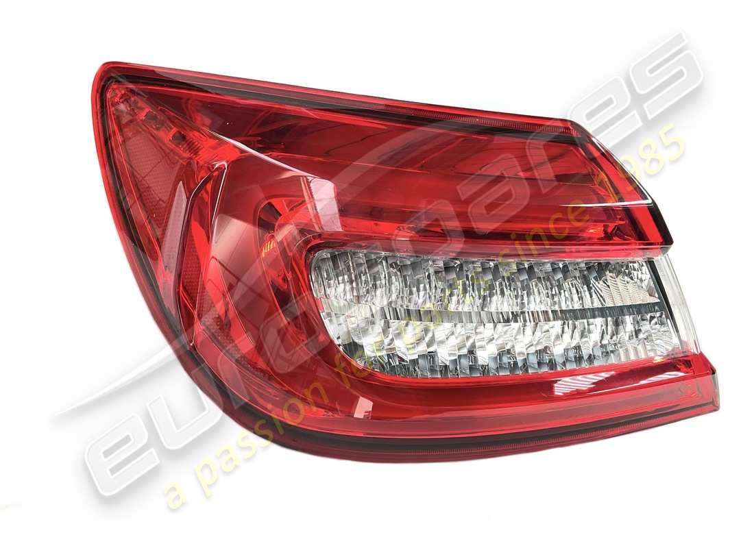 used maserati left outer rear light. part number 670001629 (1)