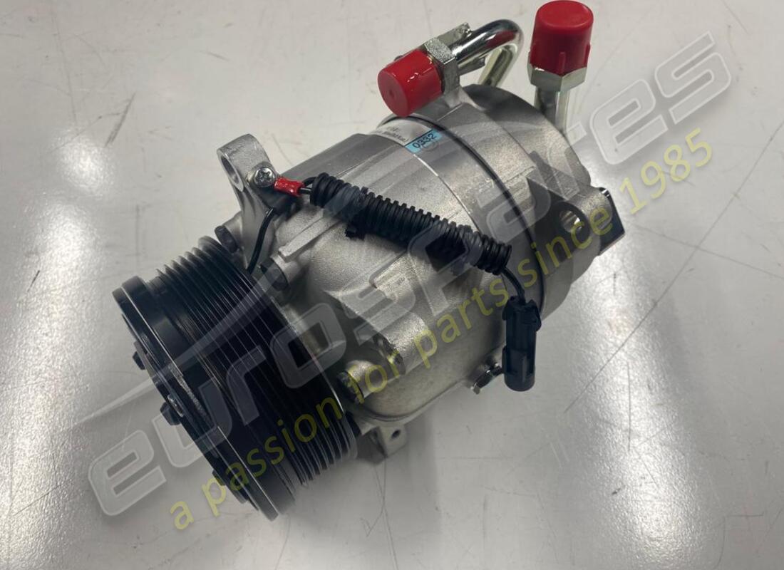 new ferrari air conditioning compressor. part number 204539 (1)