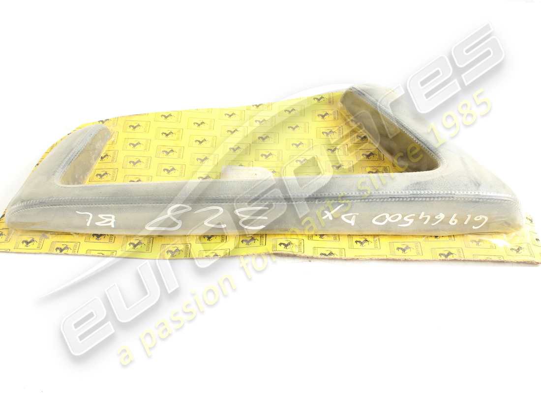 new ferrari rh armrest. part number 61964500 (2)