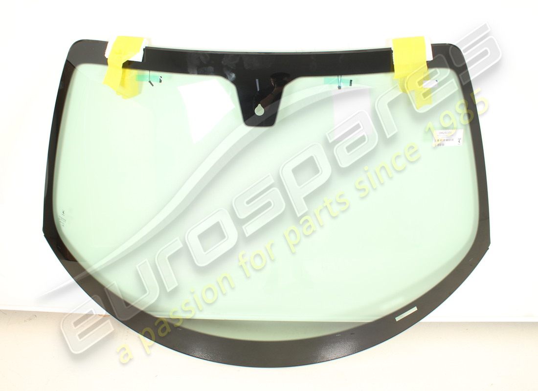 new ferrari windscreen 488 gtb & pista coupe. part number 86250300 (1)
