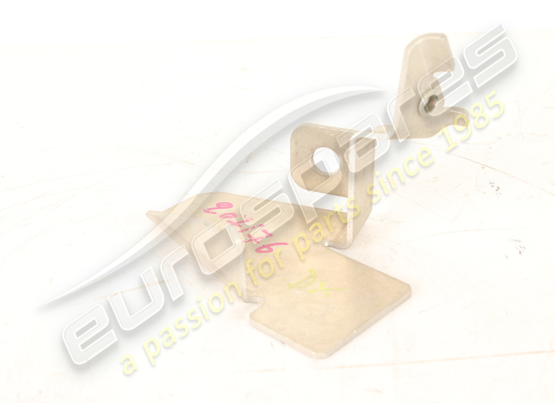 new ferrari rh bumper bracket. part number 207176 (2)