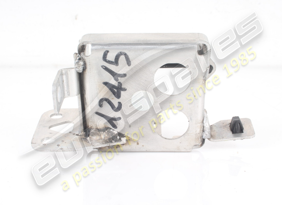 used ferrari tgk valve mounting bracket. part number 84066200 (3)