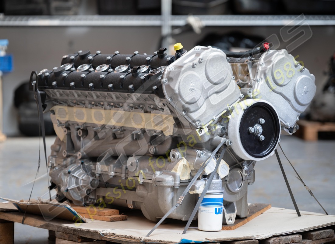 new lamborghini lp700 engine. part number 399900138 (2)