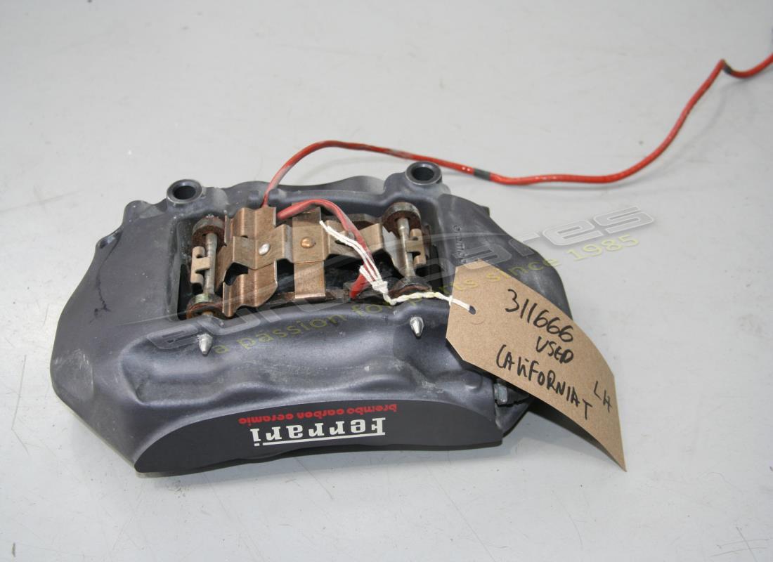 USED Ferrari REAR LH CALIPER WITH PADS . PART NUMBER 311666 (1)