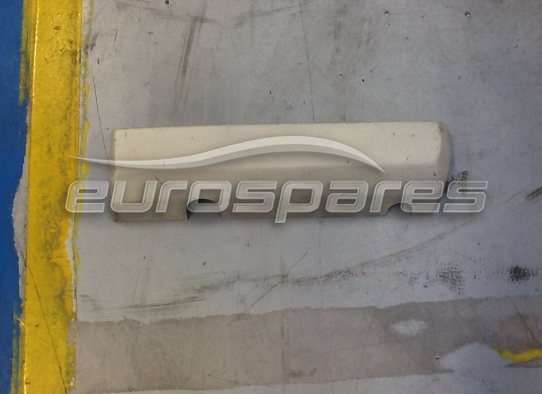 new ferrari lh rear bumper. part number 61024900 (1)