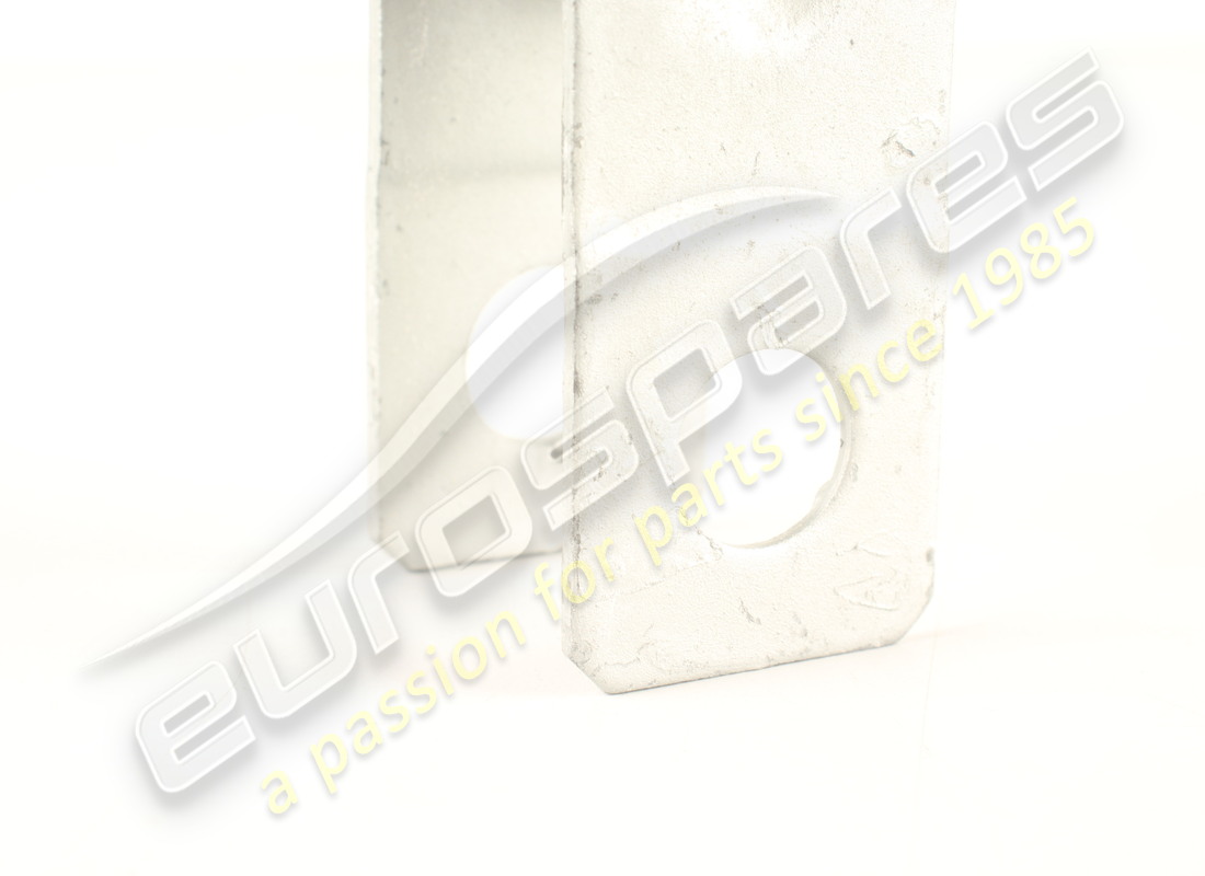 new maserati bracket. part number 670006270 (3)