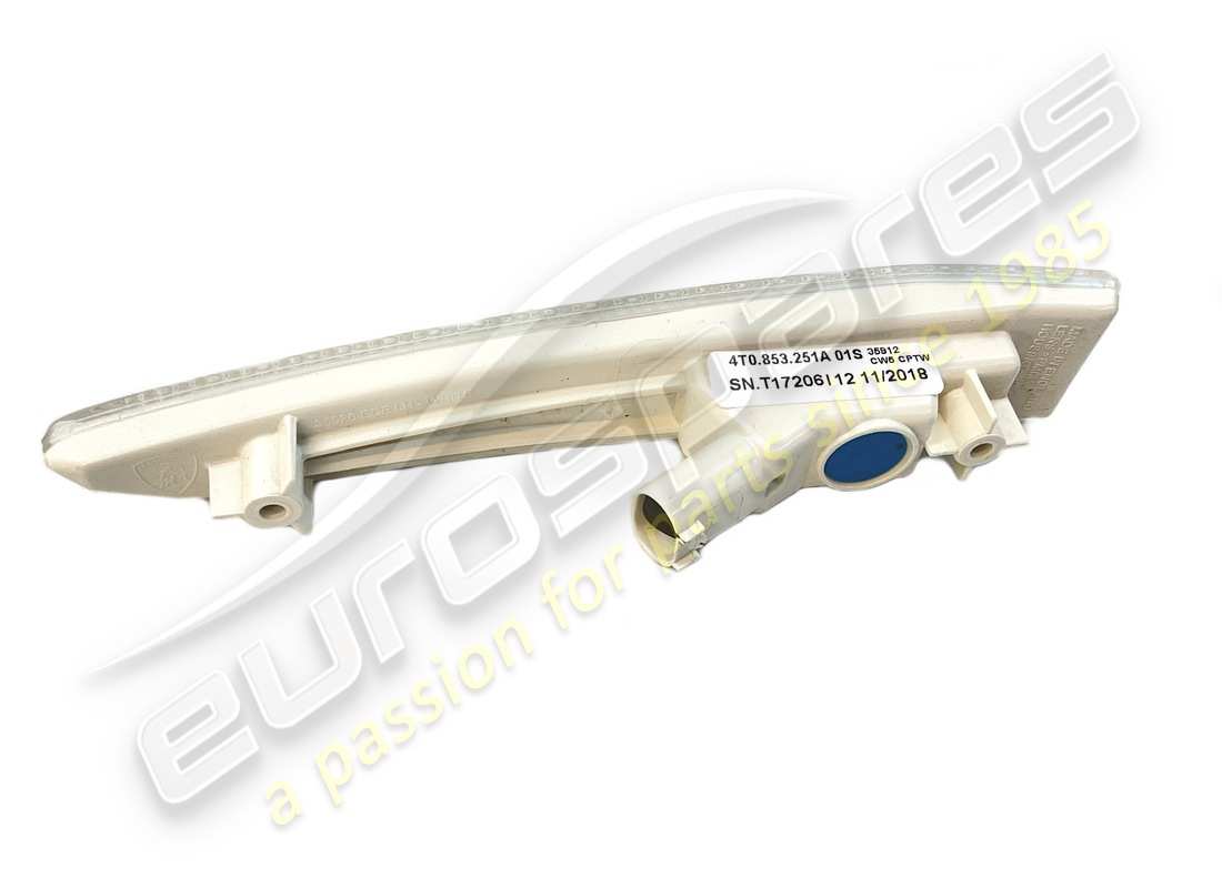 new lamborghini lh rear bumper reflector. part number 4t0853251a (2)