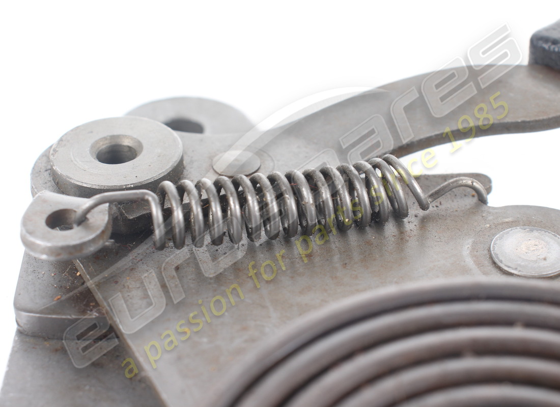 USED FERRARI LH BRACKET. PART NUMBER 62515100 (3) used ferrari lh bracket. part number 62515100 (3)